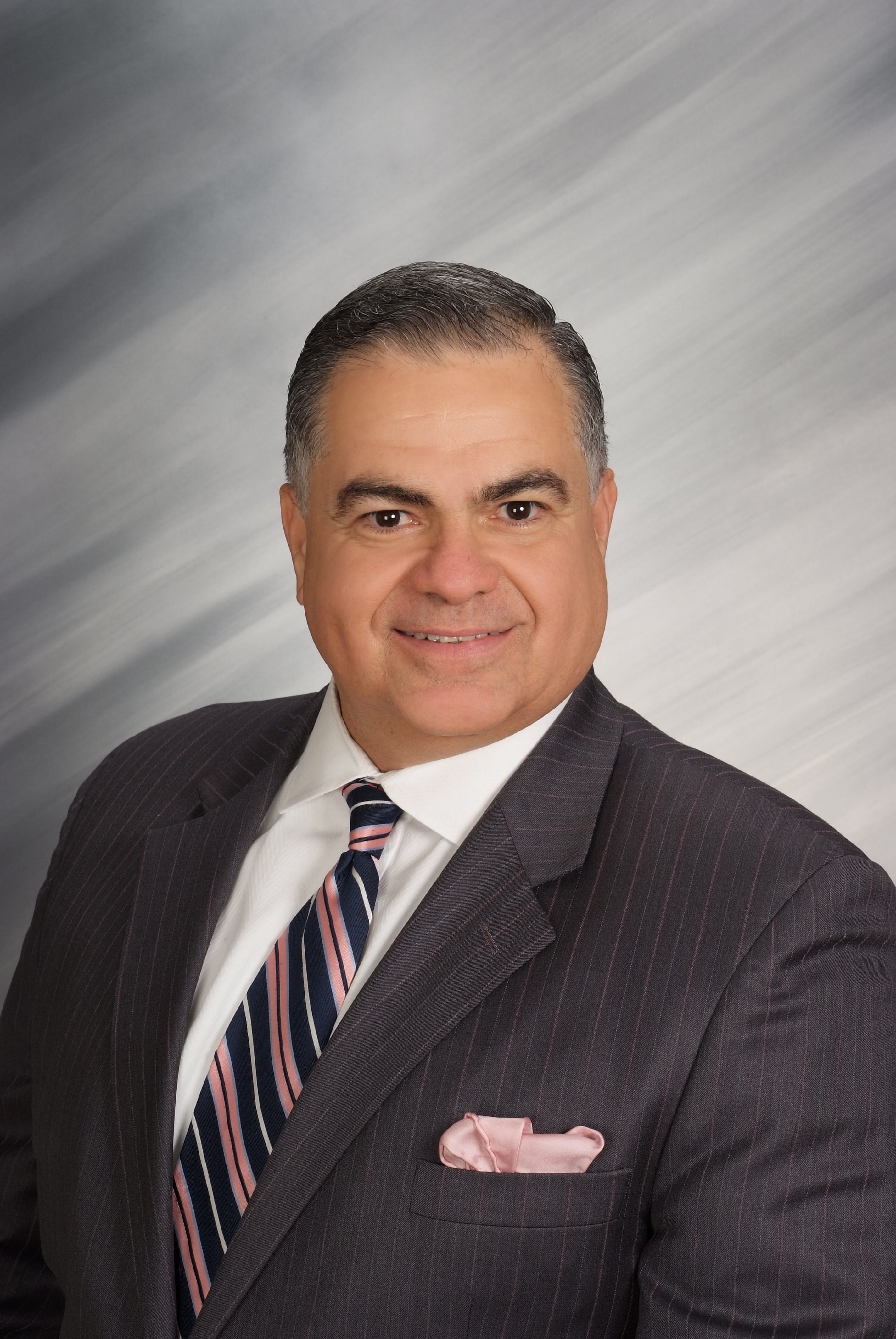 Roberto R. Muñoz '80